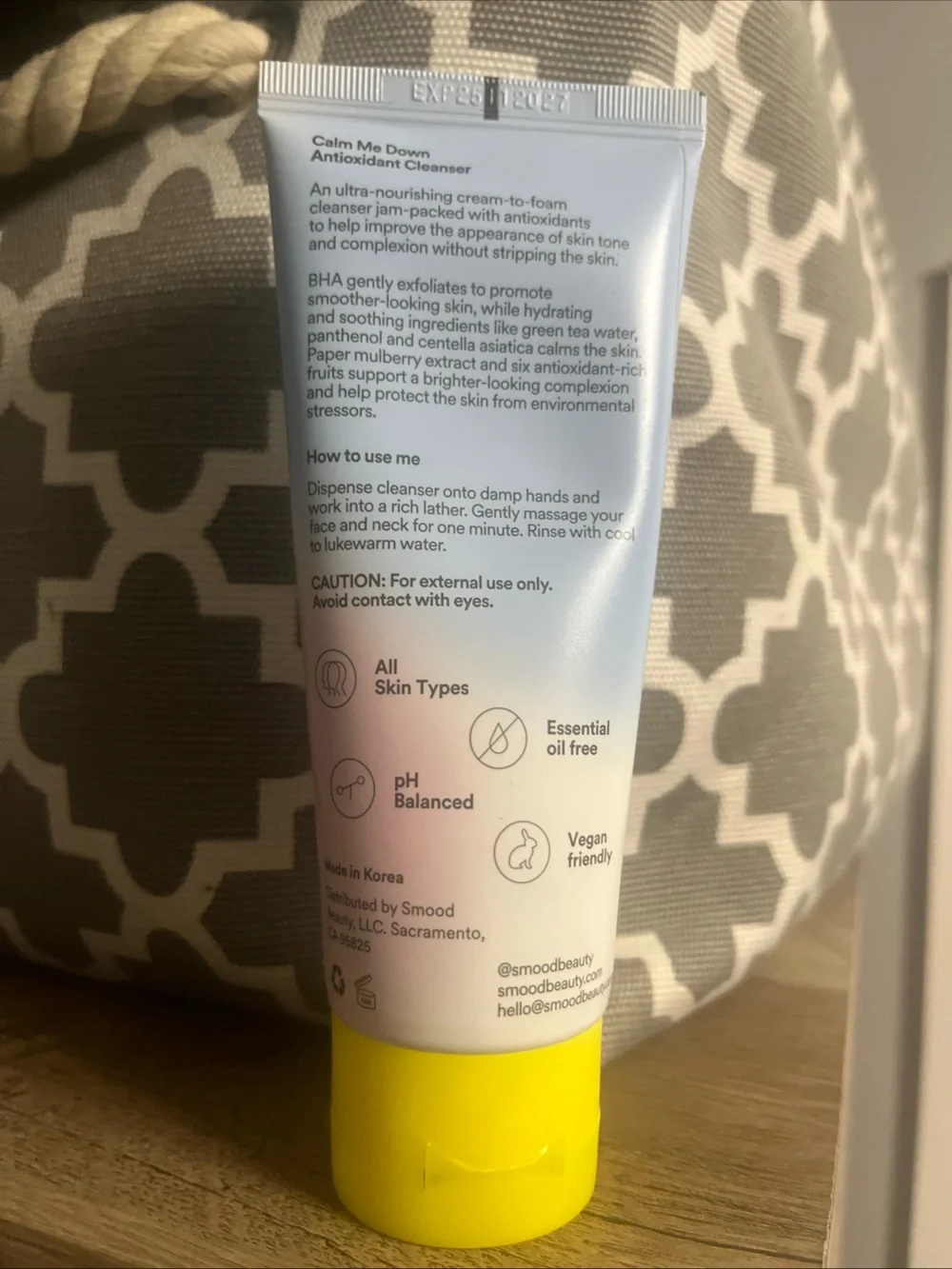 Smood Calm Me Down Antioxidant Cleanser — Pink, Blue & Yellow